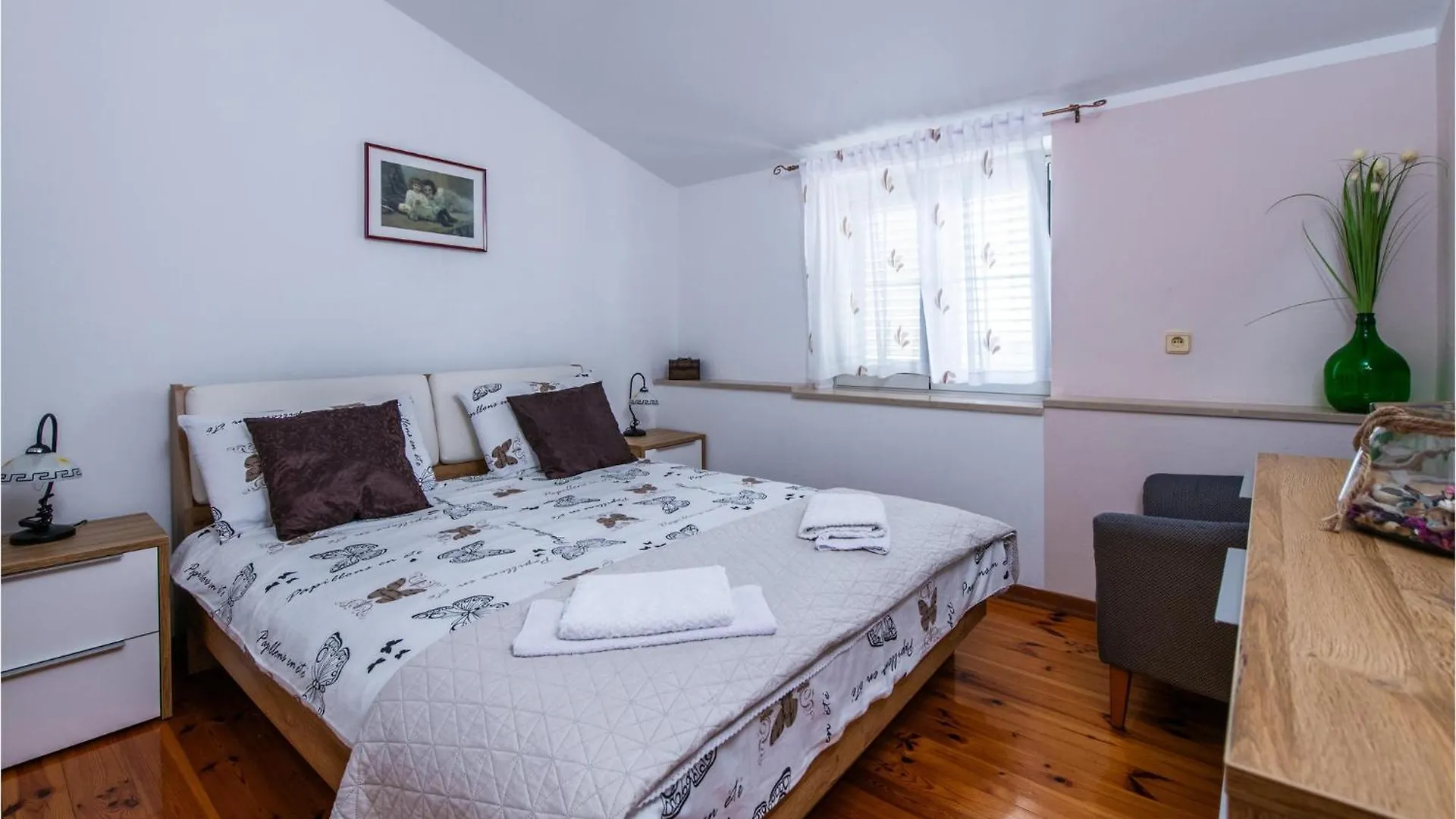3 Bedroom Nice Home In Kavran Croatia