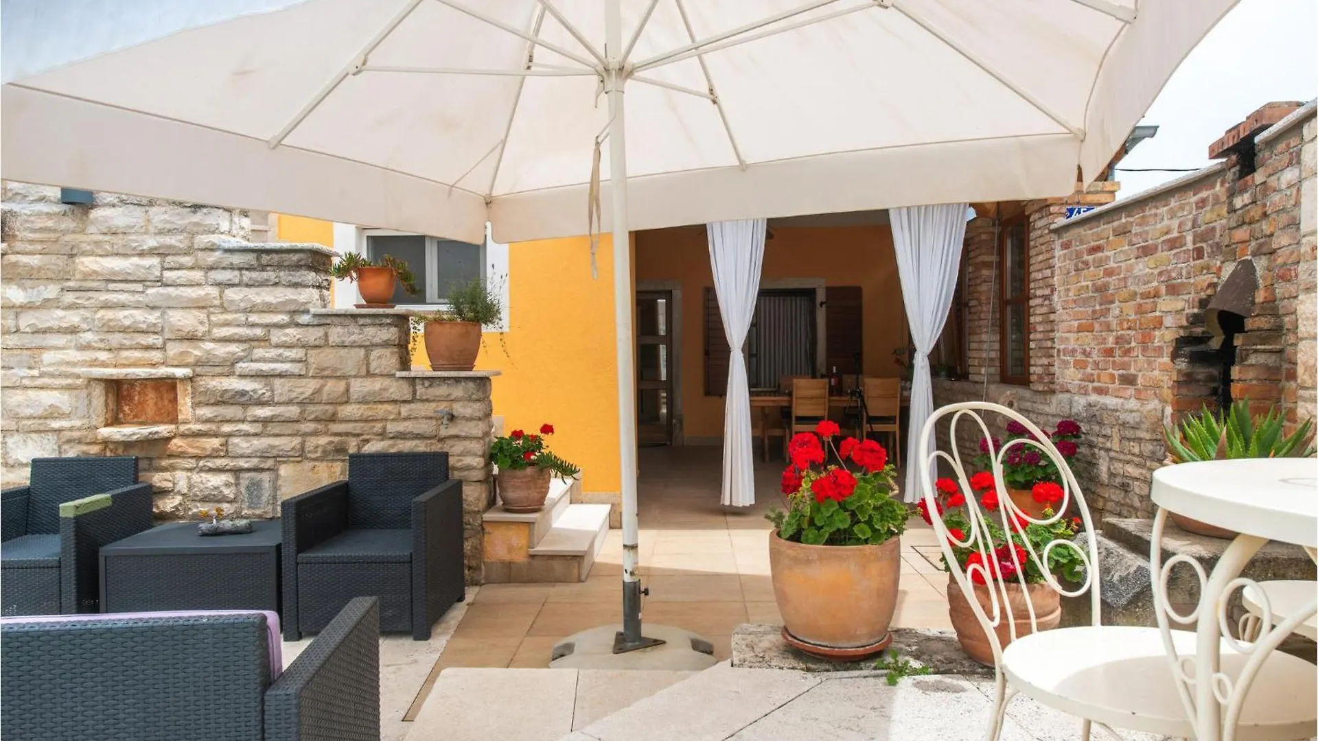 3 Bedroom Nice Home In Kavran Holiday home
