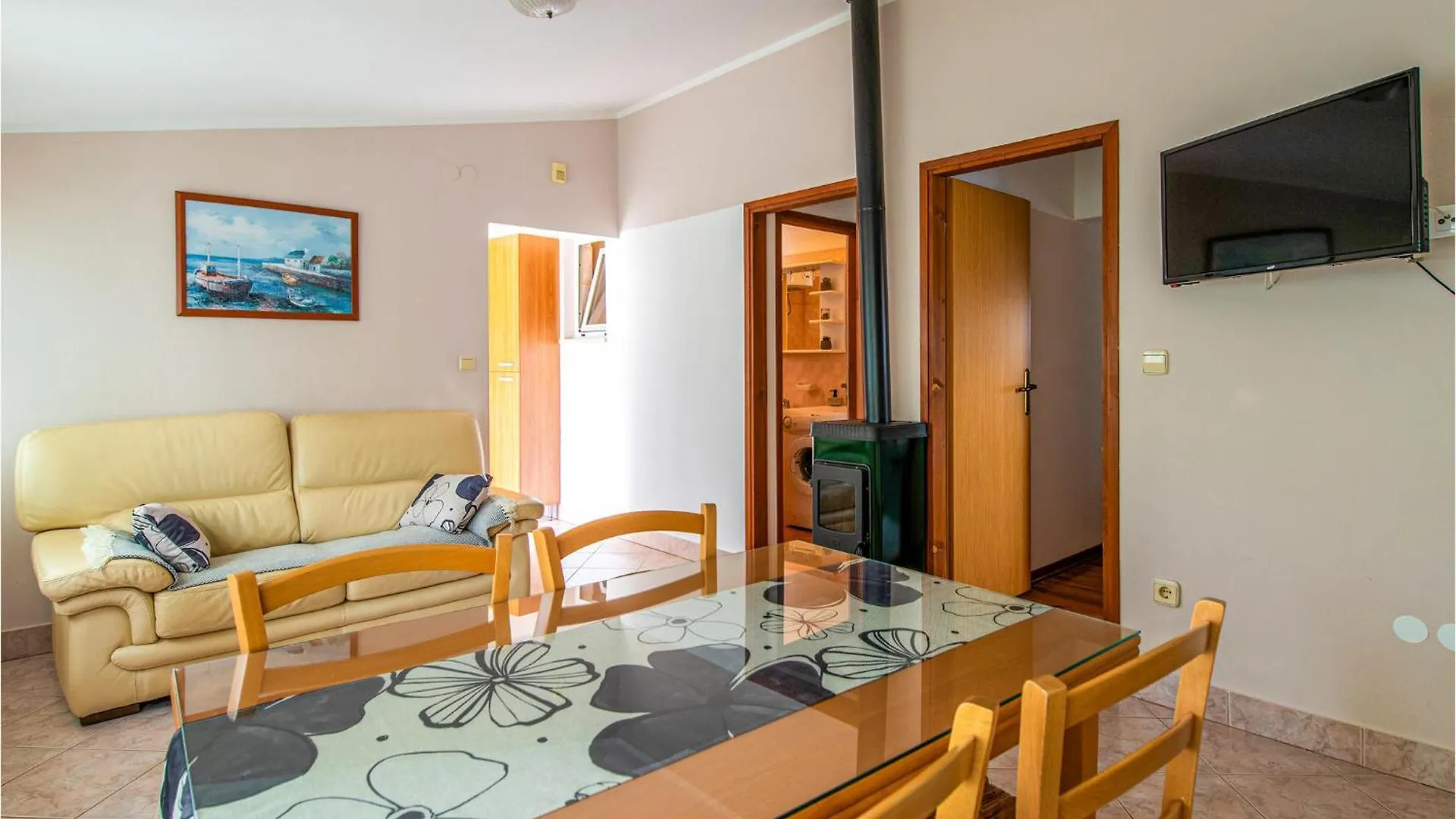 3 Bedroom Nice Home In Kavran 0*,