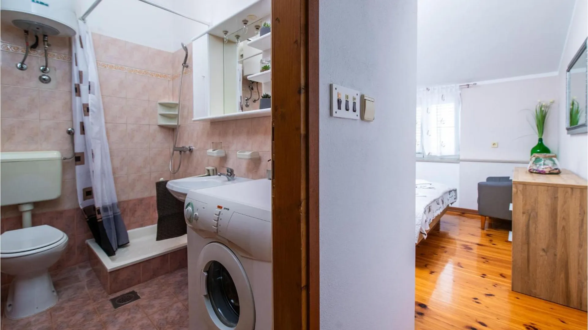 3 Bedroom Nice Home In Kavran 0*,  Croatia